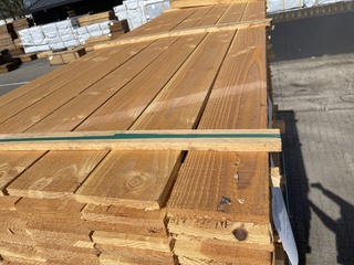 Ca. 161x Douglas Planken Fijnbezaagd, 18x150mm, lengte 300cm